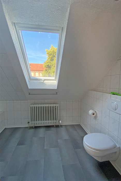 Gemütliche Dachgeschoss-Wohnung - Photo 2