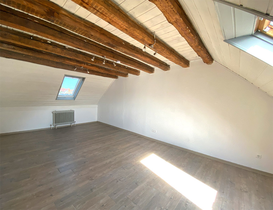 Gemütliche Dachgeschoss-Wohnung - Photo 5